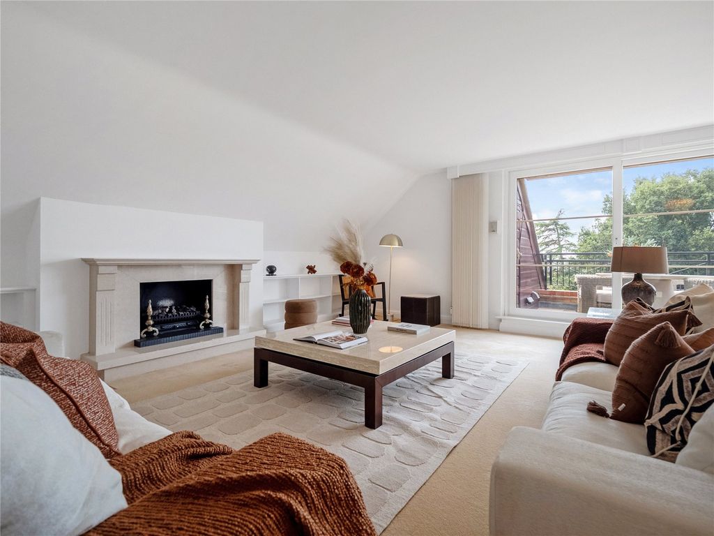 Property photo 1 of 35 Picture No. 02