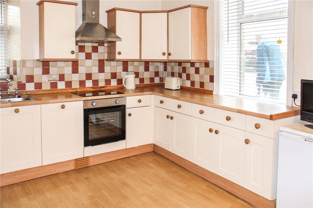 Property photo 3 of 13 Kitchen