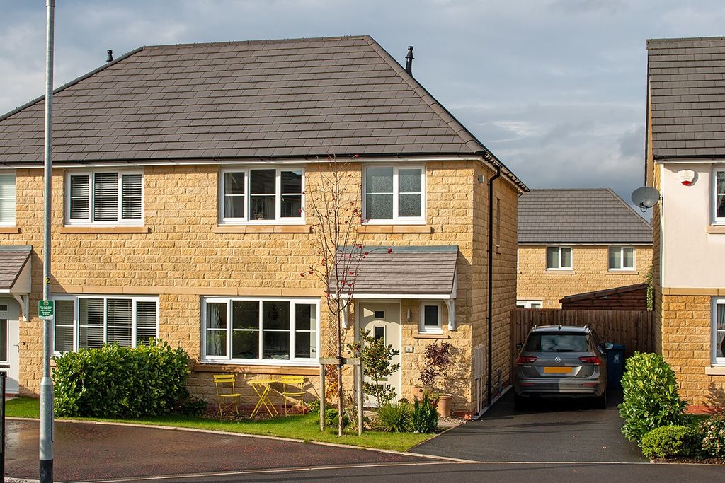 Property photo 1 of 13 4172100