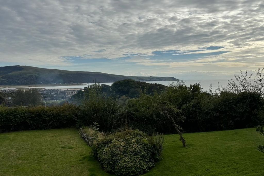 Property photo 3 of 8