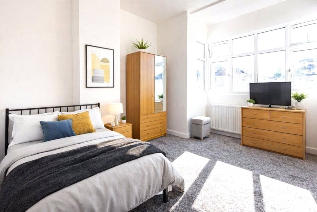 Property photo 3 of 11 Picture No. 30