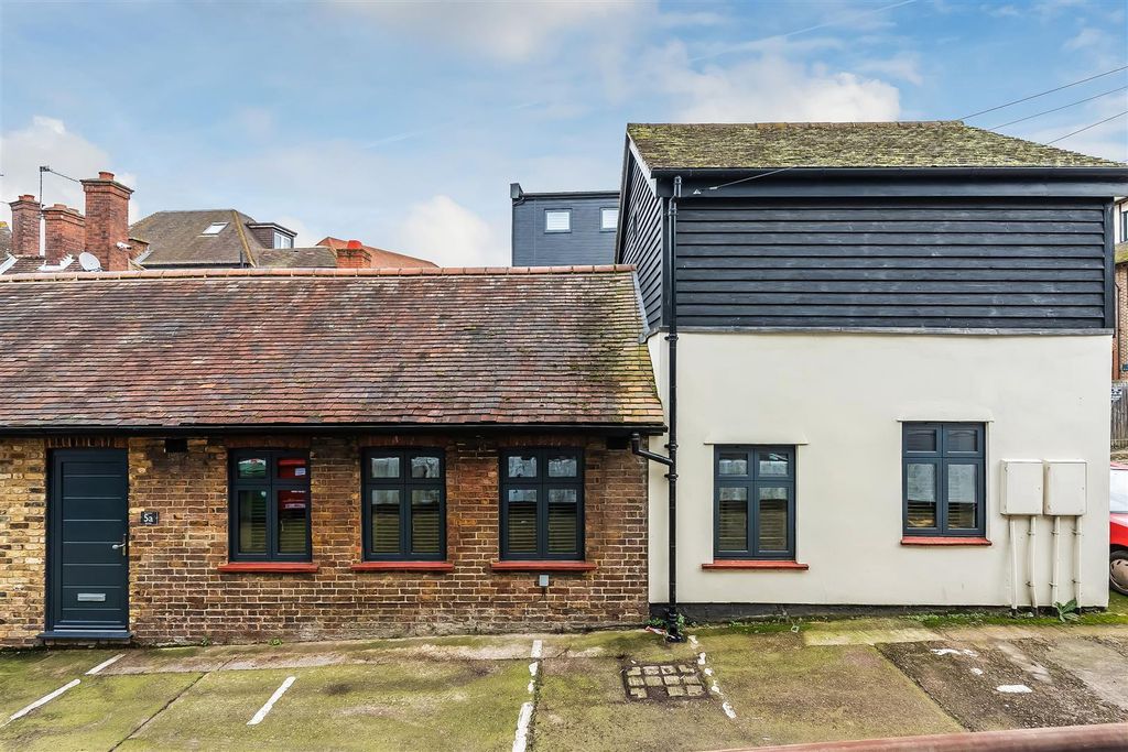 Property photo 1 of 9 5A-Elm-Road-18.Jpg