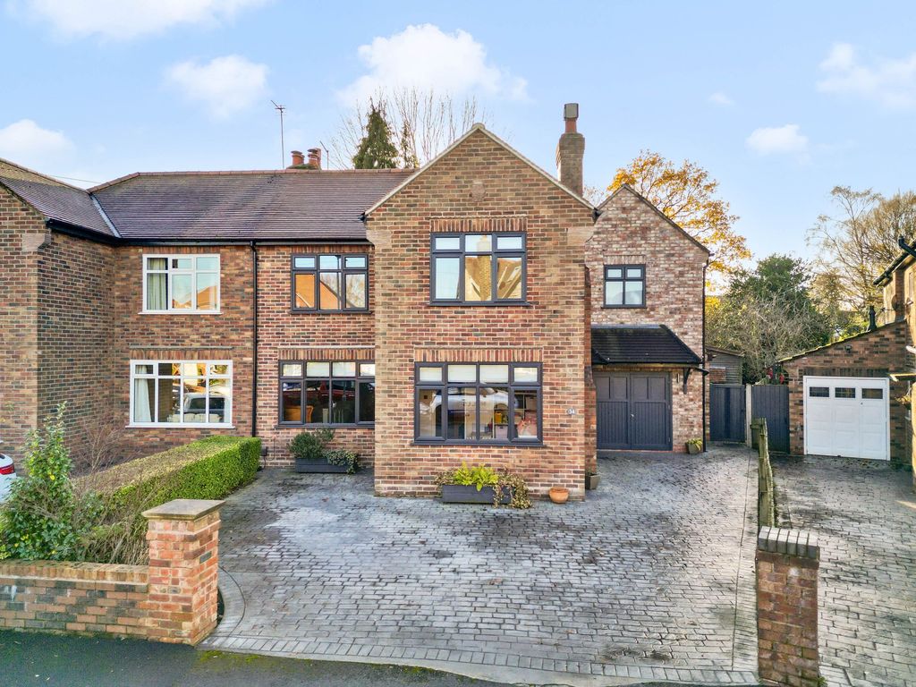 Property photo 1 of 34