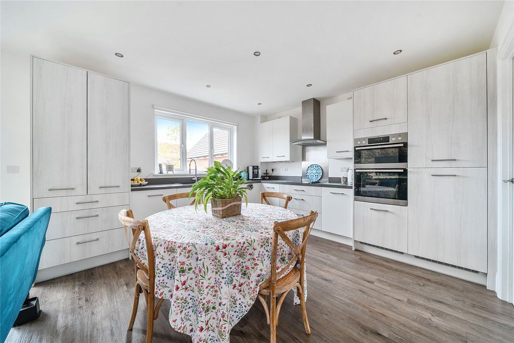 Property photo 3 of 13 Kitchen Diner