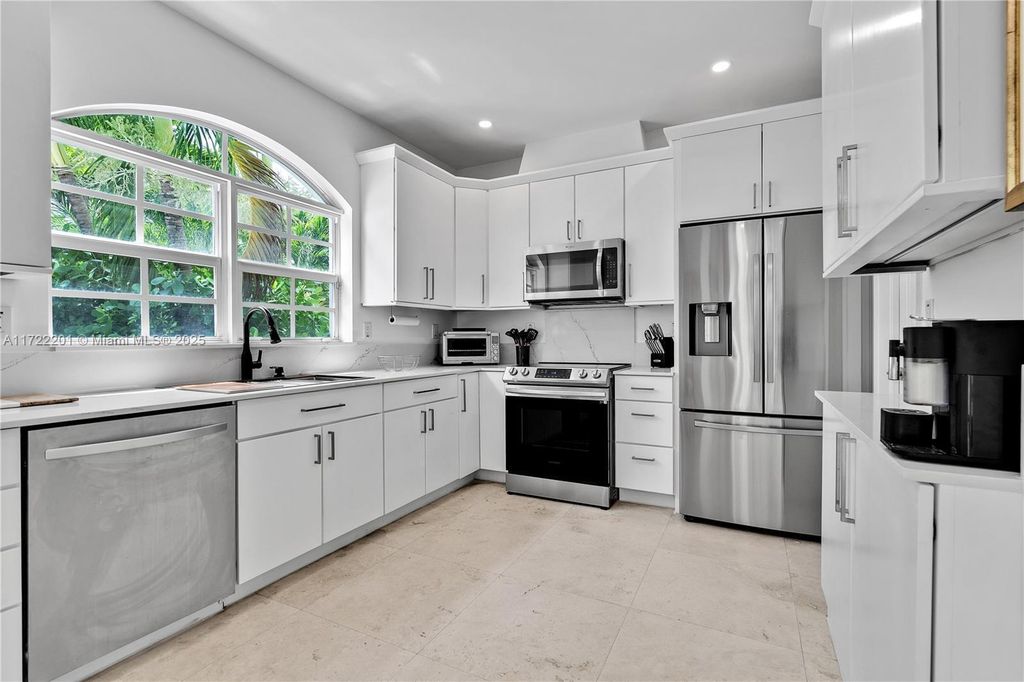 Property photo 2 of 8 <Alttext/>