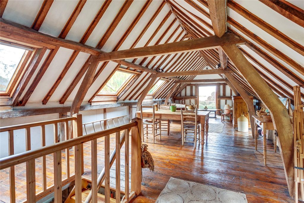 Property photo 2 of 22 Games Room