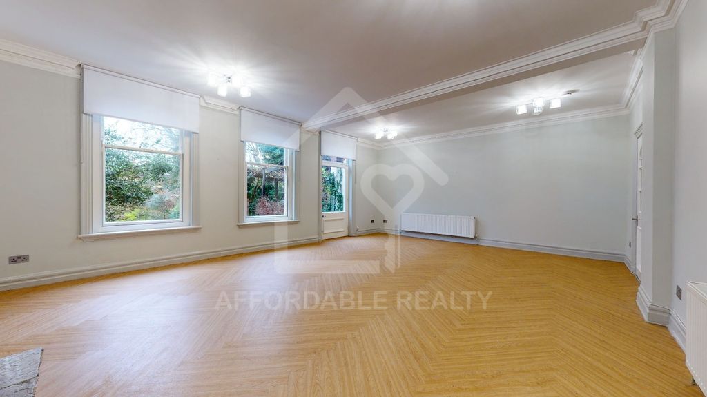 Property photo 3 of 33