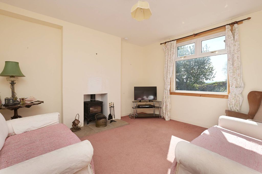 Property photo 2 of 28