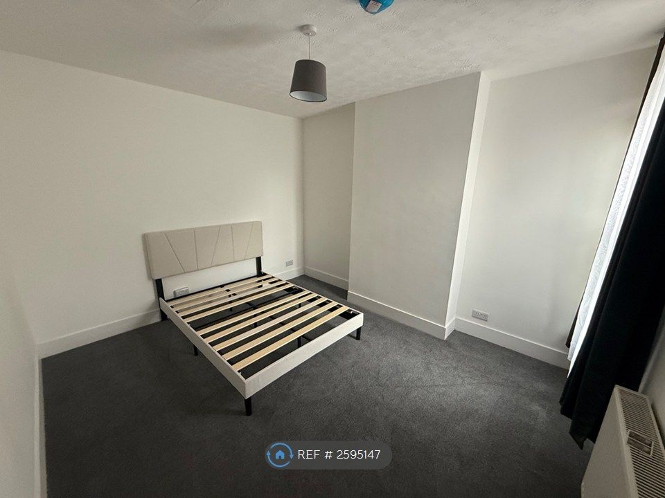 Property photo 3 of 8