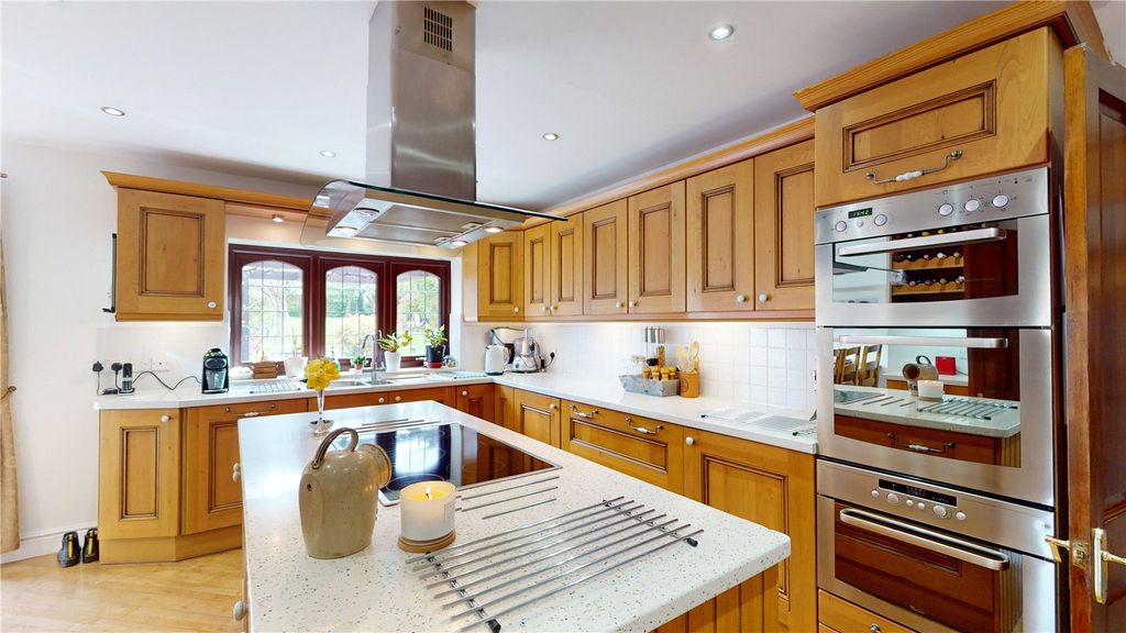 Property photo 2 of 36 Picture No. 72