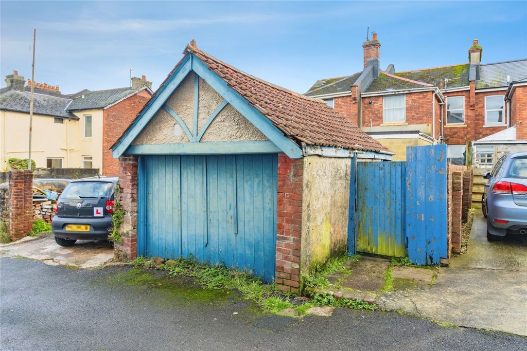 Property photo 2 of 23 Picture No. 05