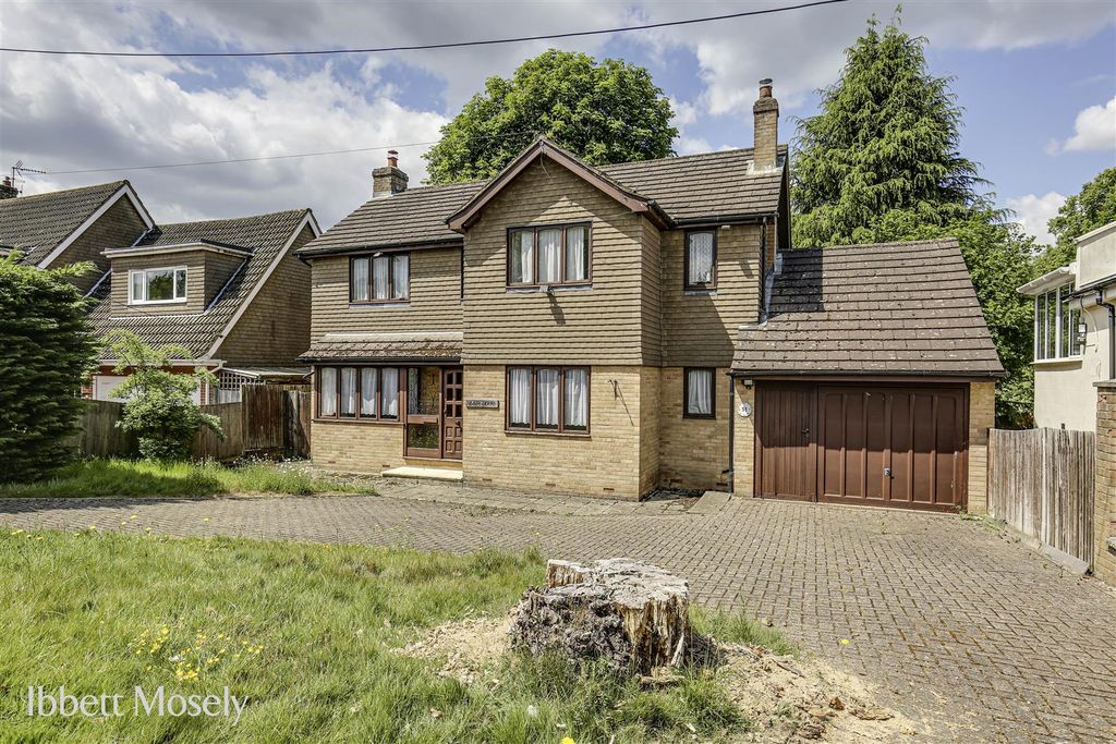 Property photo 1 of 17 2 Front - May 2025.Jpg