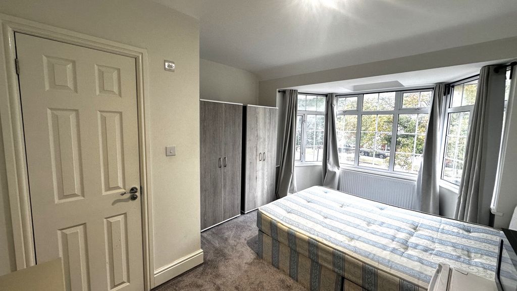 Additional image 8 of 5 bed end terrace house for saleWhitton Avenue East, Greenford UB6