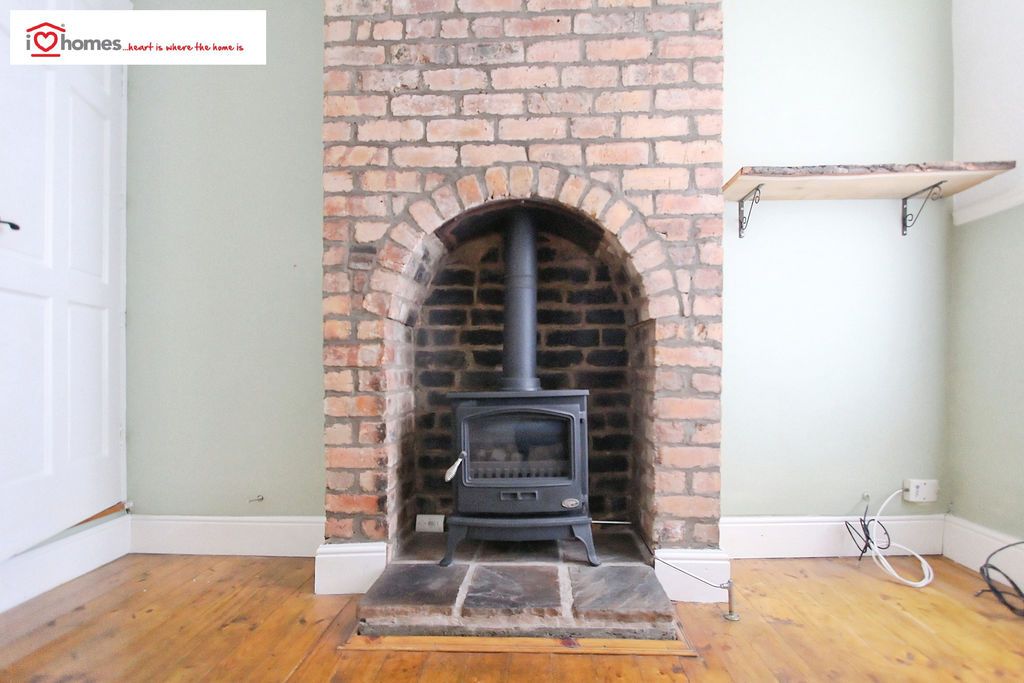 Property photo 3 of 12 Photo 8