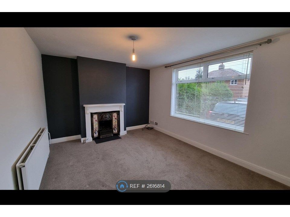 Property photo 2 of 22 Large Living Room
