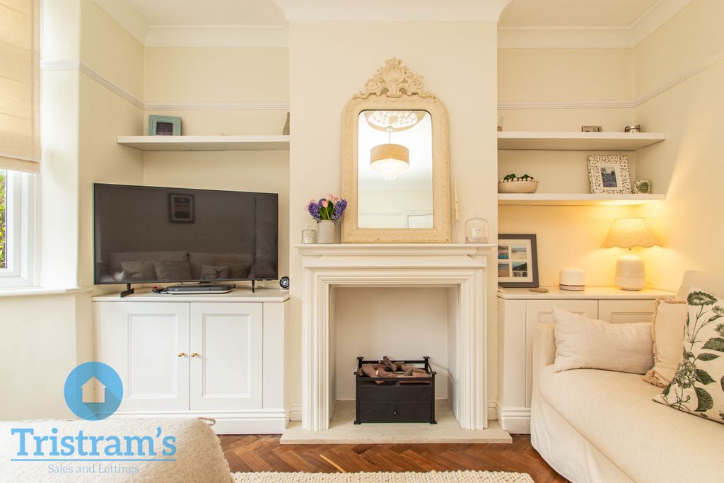 Property photo 3 of 29