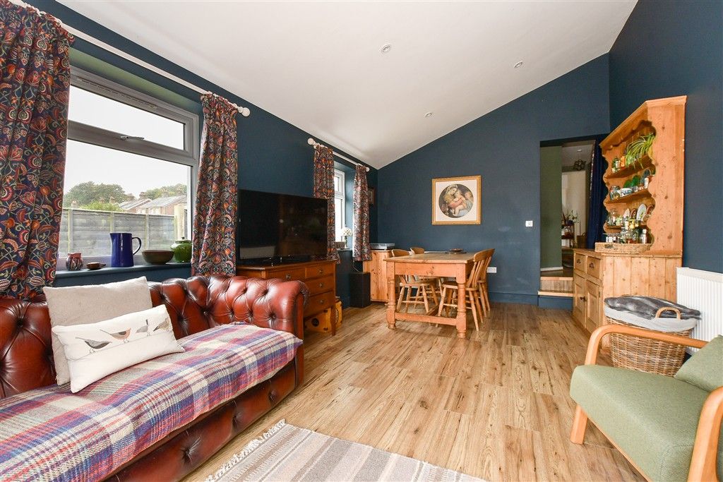 Property photo 1 of 11 Lounge/ Dining Room