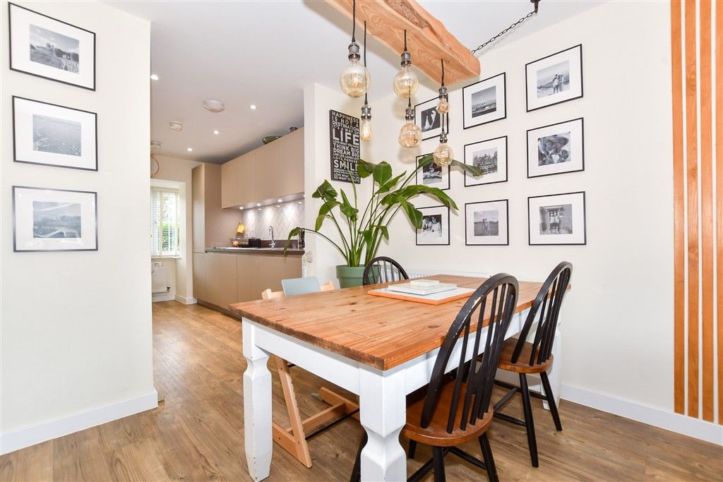 Property photo 3 of 16 Dining Area