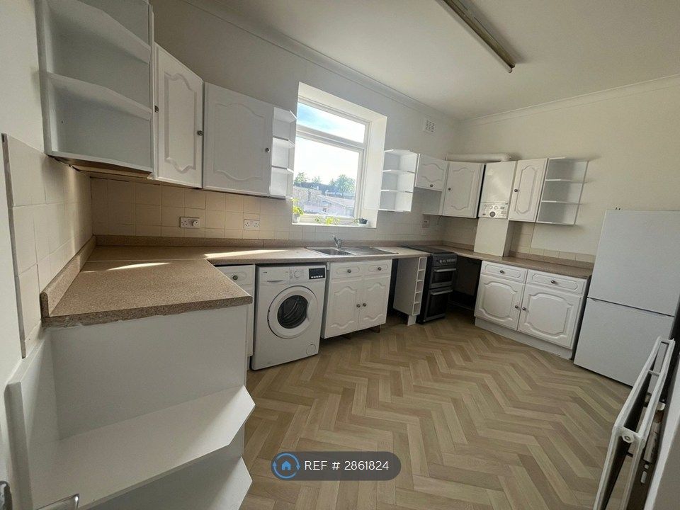 Property photo 3 of 7