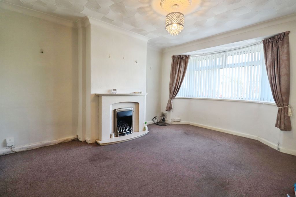 Property photo 3 of 18