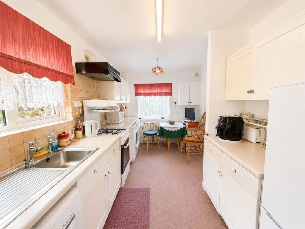 Property photo 3 of 20