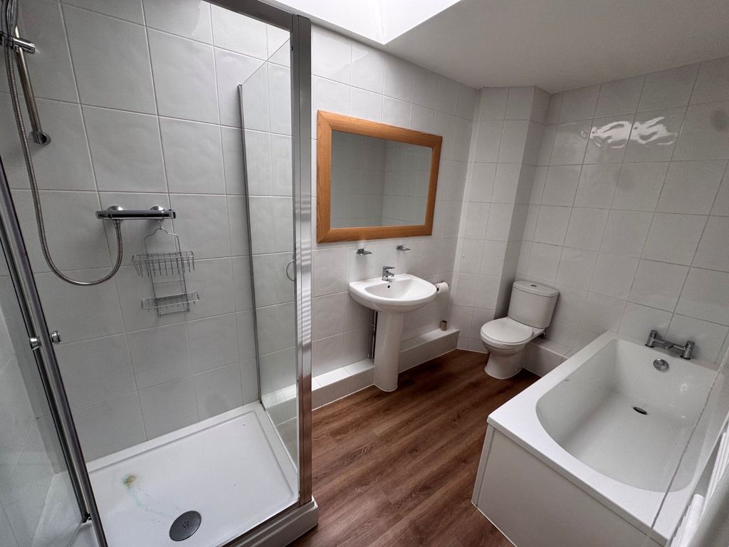 Property photo 3 of 6 Picture No. 02