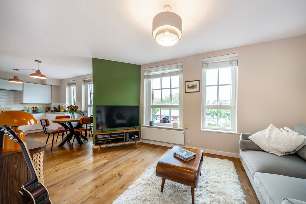 Property photo 2 of 14 Open Plan Living