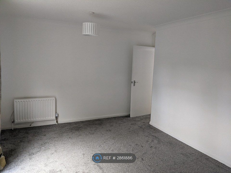 Property photo 3 of 7 Lounge