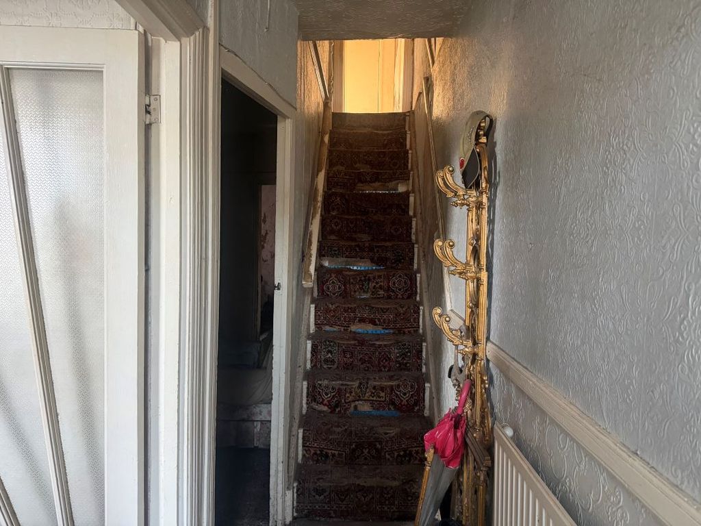 Property photo 2 of 26