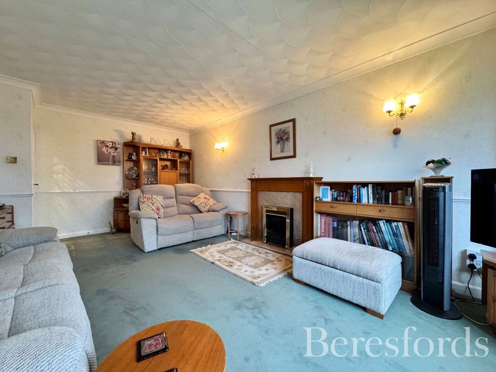 Property photo 3 of 14 Picture No. 15