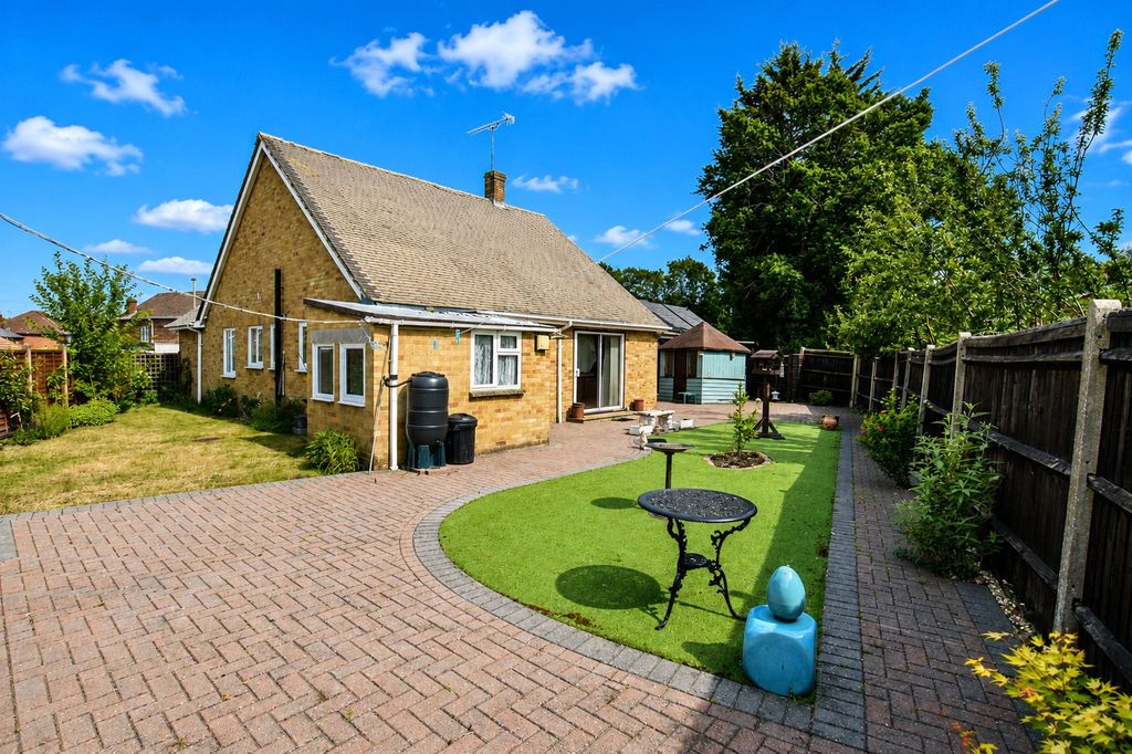 Property photo 1 of 14 Picture No. 05