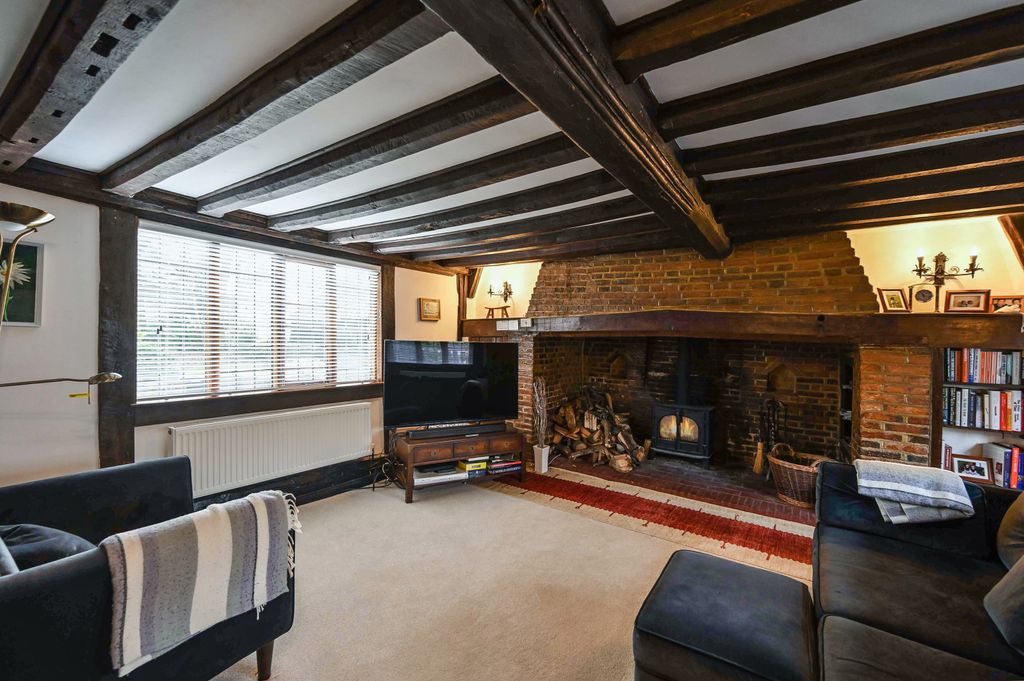 Property photo 3 of 21 Sitting Room