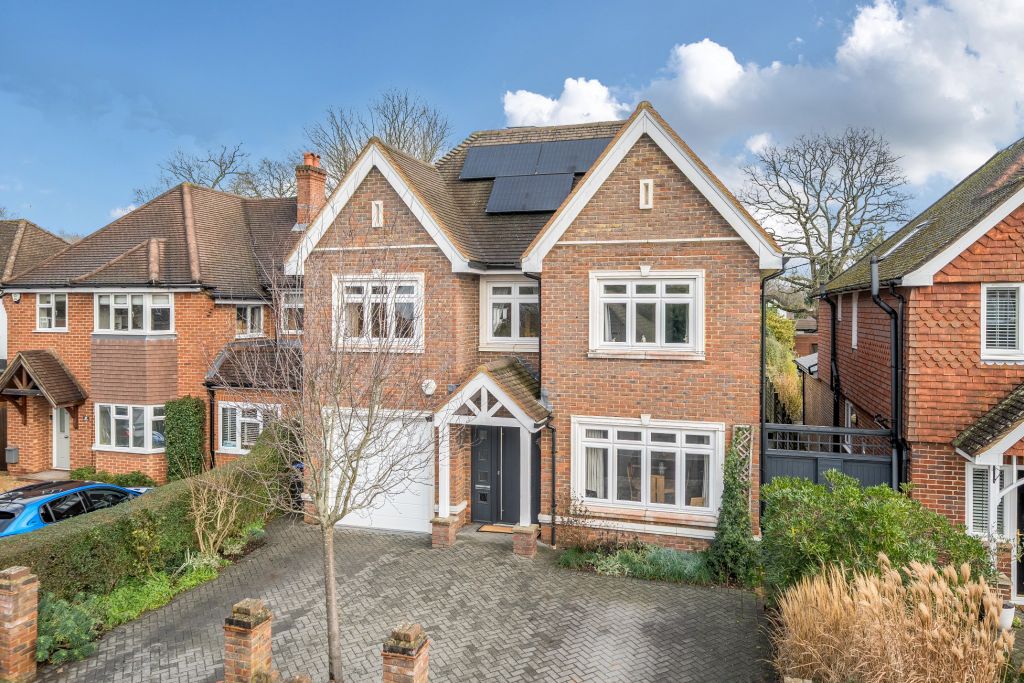 Property photo 1 of 26