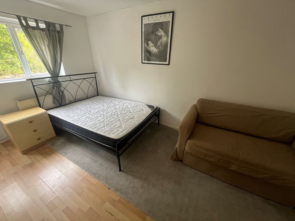 Property photo 3 of 9 Image