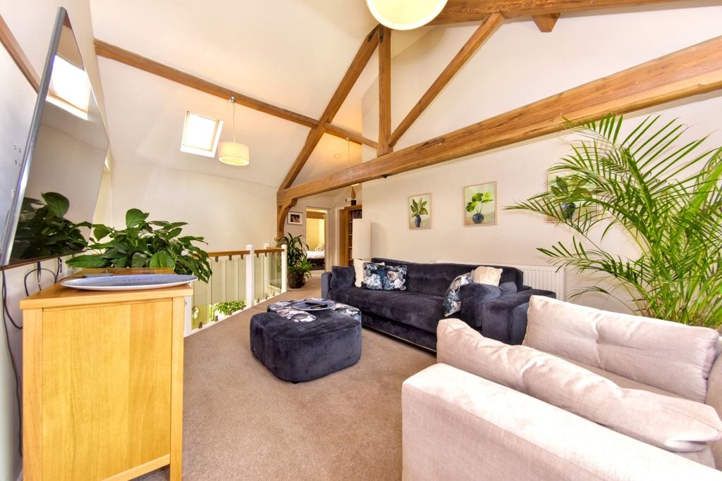 Property photo 2 of 50