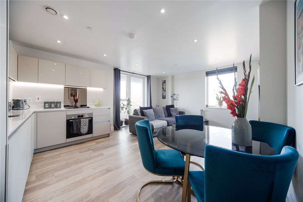 Property photo 1 of 14 Picture No. 05