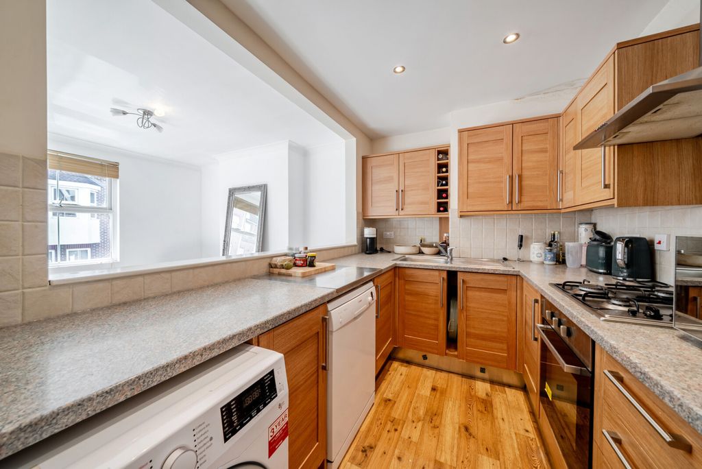 Property photo 2 of 10 1514185-6-1A0677c...