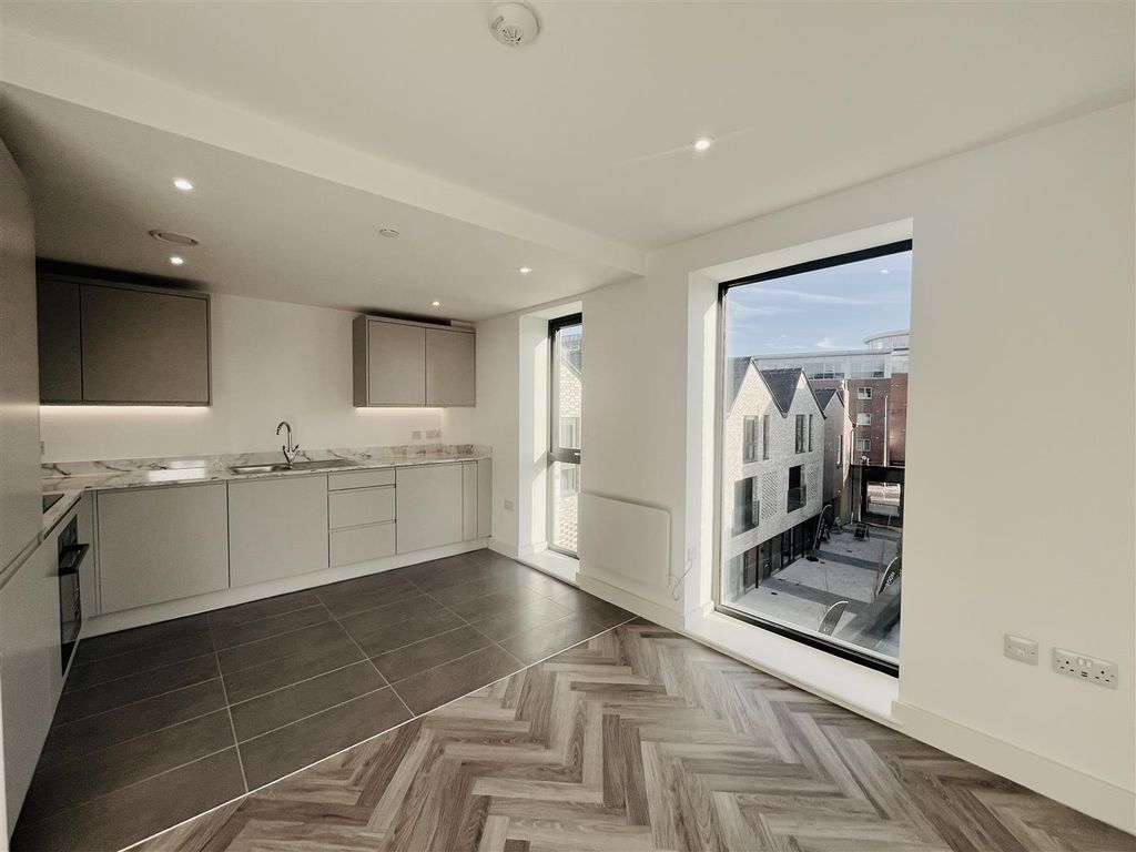 Property photo 3 of 23 Kitchen Area