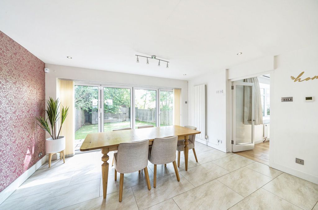 Property photo 3 of 20 1470980-13-6A22A0...