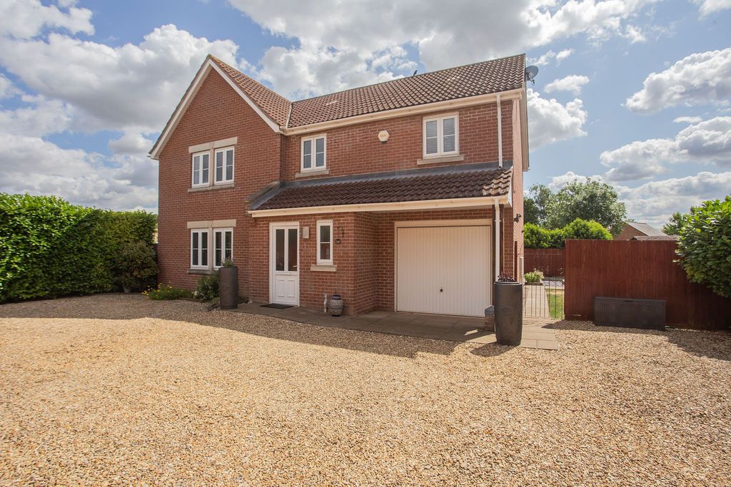 Property photo 1 of 27 01