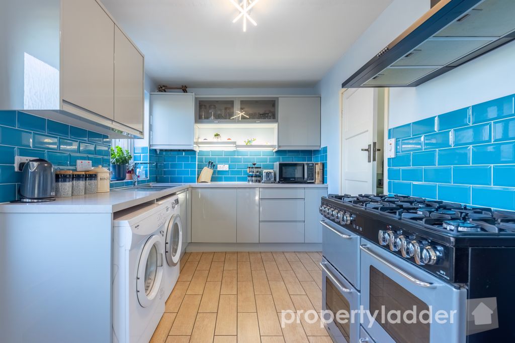 Property photo 3 of 19 Pl-6