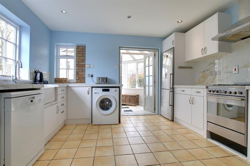 Property photo 3 of 12 Img_9055-Img_9057.Jpg