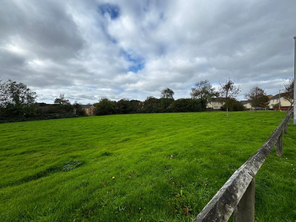 Property photo 2 of 18 Picture No. 20