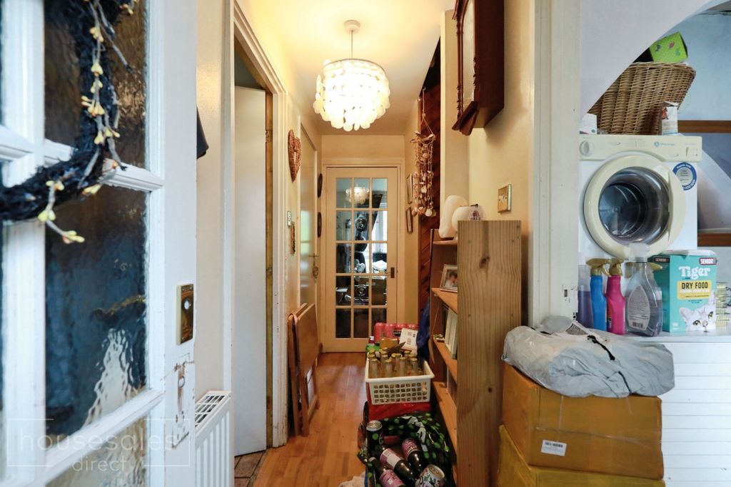 Property photo 3 of 19