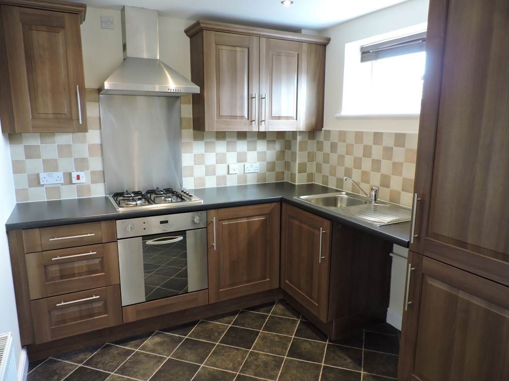 Property photo 2 of 6 Kitchen