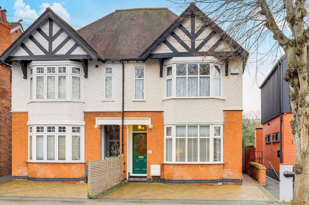 Property photo 1 of 33