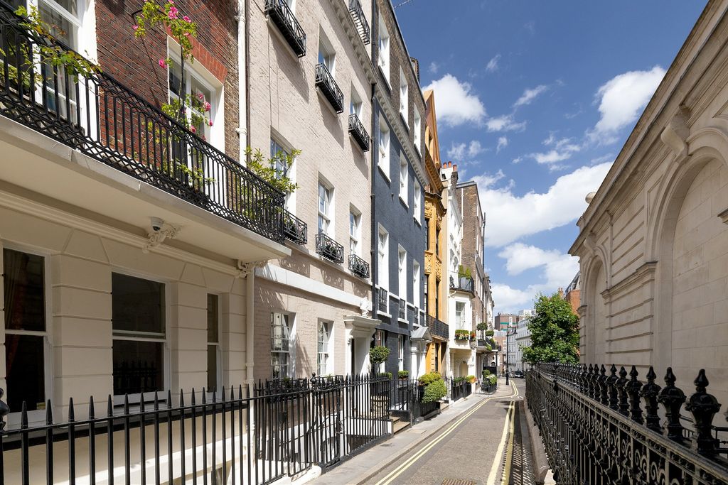 Property photo 2 of 8 Picture 2