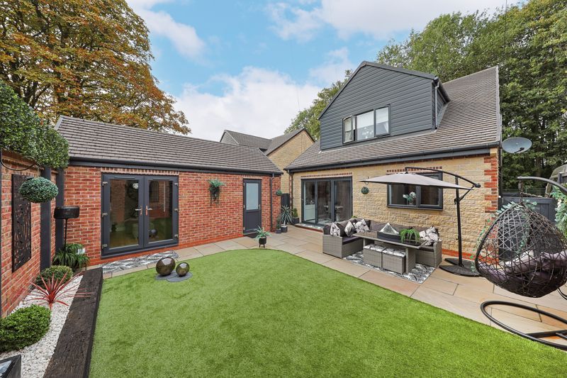 Property photo 1 of 35 Garden