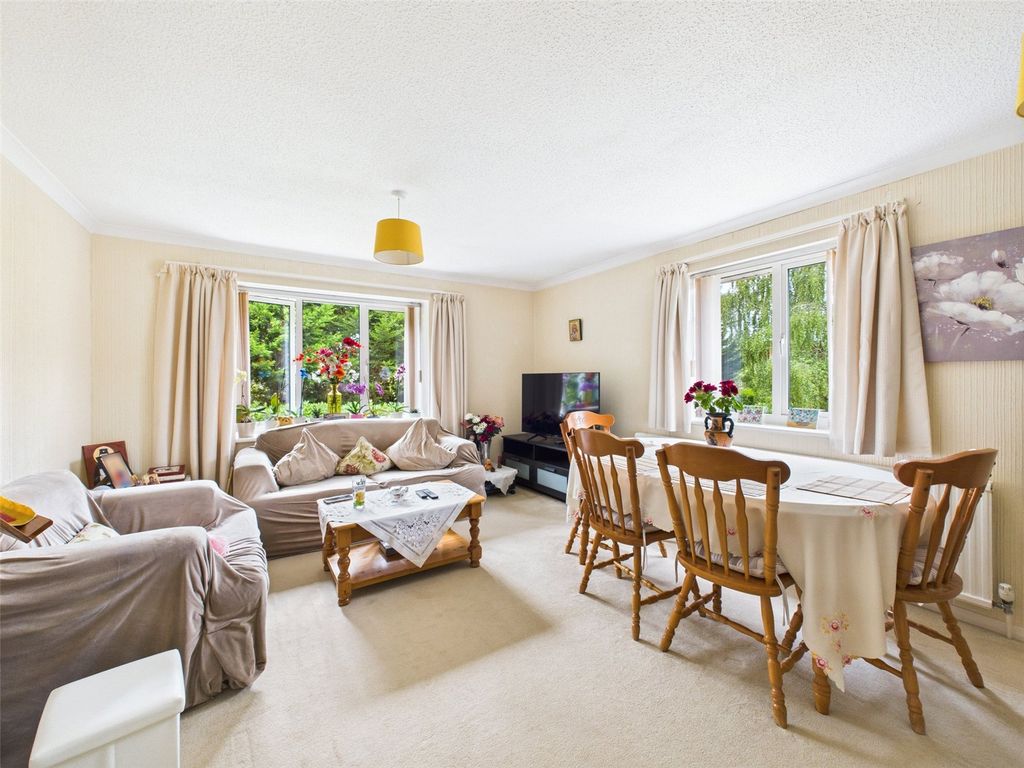 Property photo 3 of 11 Picture No. 14