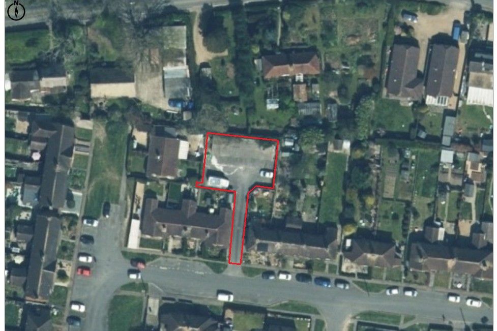 Property photo 2 of 4 Garages At Fletcher Place, North Mundham, Chichester, West Sussex, Po20 1Jr